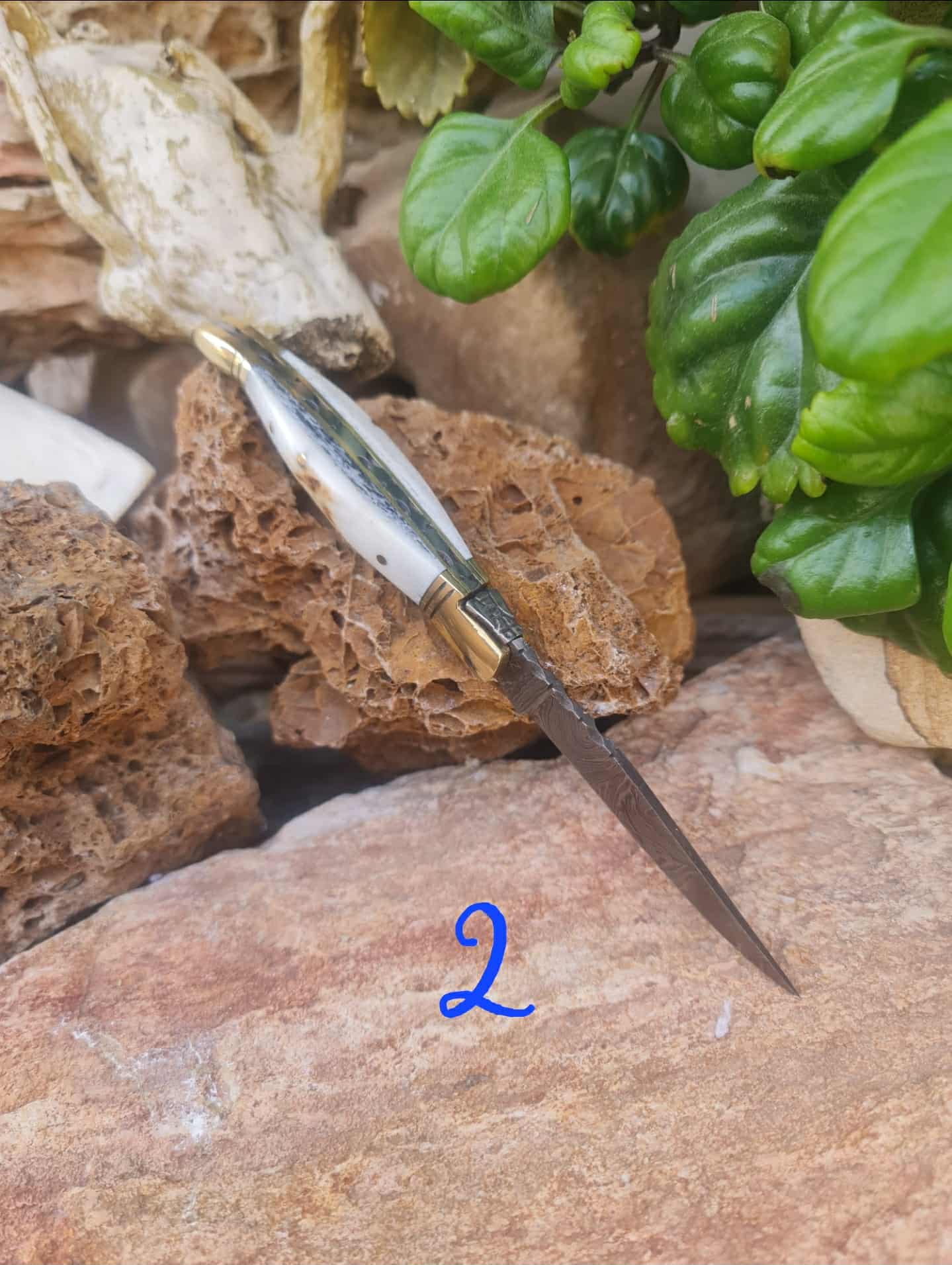 Handmade 19cm Laguiole Classique with Damascus Steel - Red Deer antler & Brass