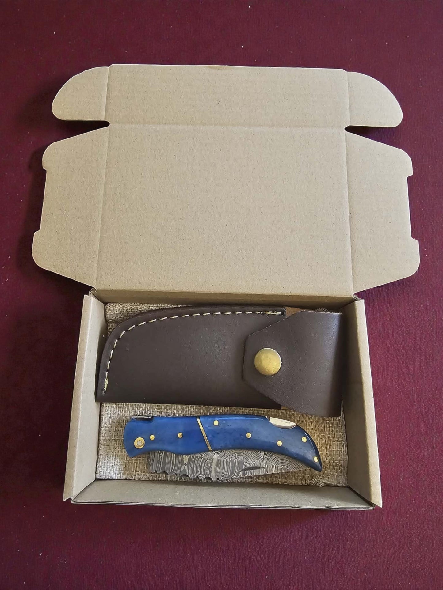 F040 - Χειροποίητο Laguiole Élite από Δαμασκηνό ατσάλι & Κόκκαλο καμήλας σταθεροποιημένο σε ρητίνη