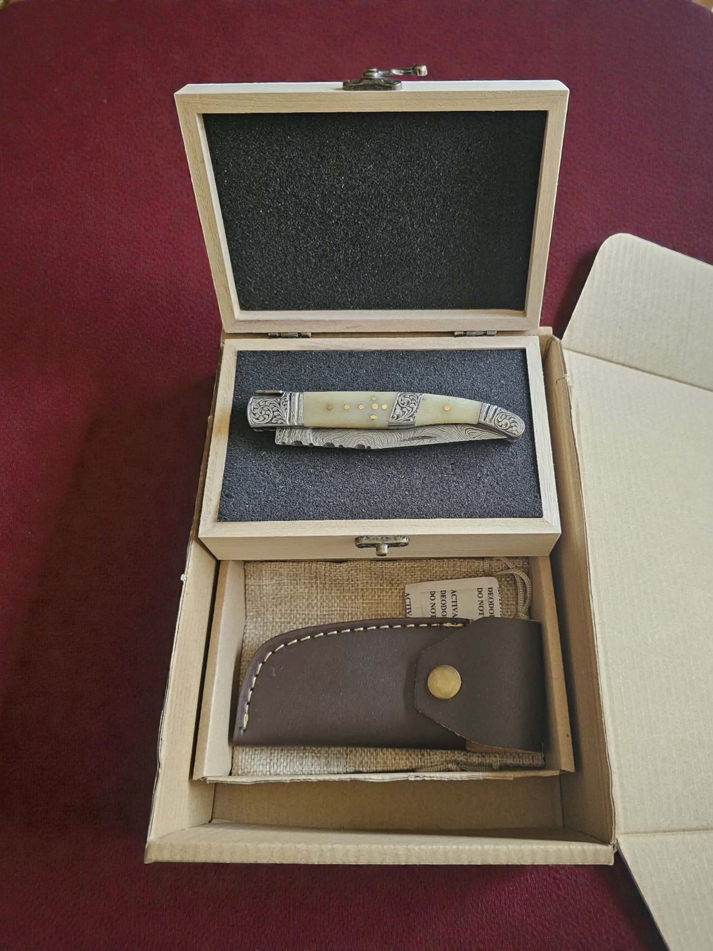 F036 - Χειροποίητο Laguiole Art Edition από Δαμασκηνό ατσάλι & Κόκκαλο καμήλας