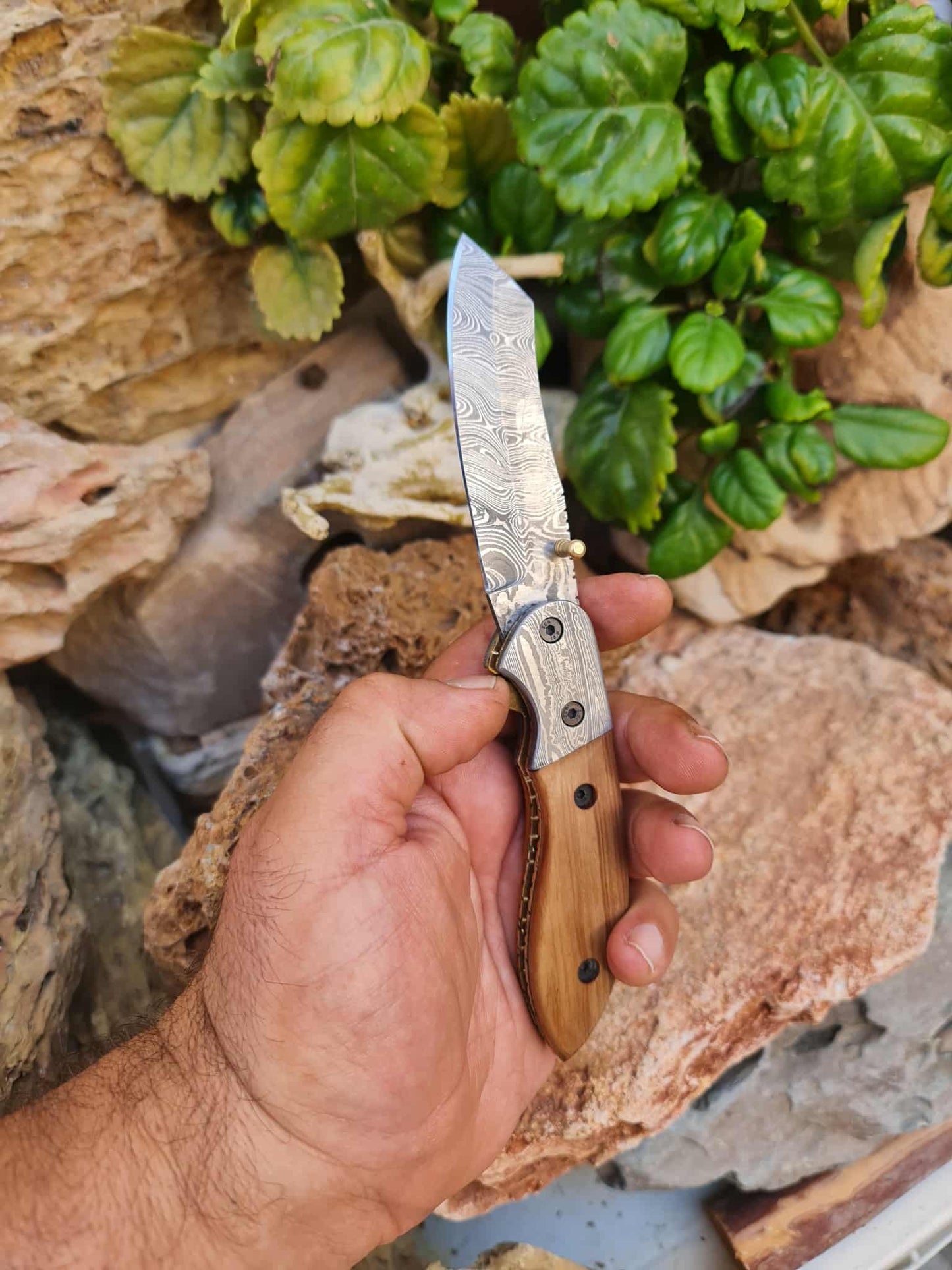Handmade Dao – 20cm Folding Knife with Damascus Steel & Olive Wood