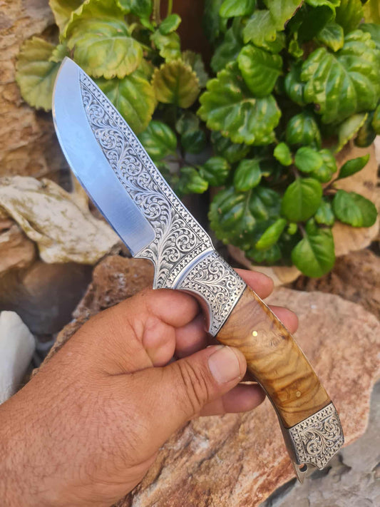 Handmade 25cm Exclusive Hunting Knife with Stainless Steel with Master Hand-Engraved & Olive wood