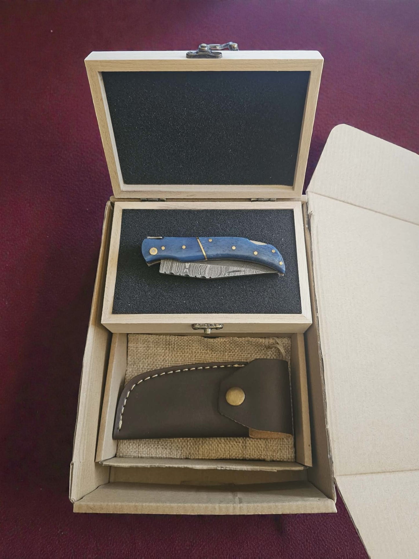 F040 - Χειροποίητο Laguiole Élite από Δαμασκηνό ατσάλι & Κόκκαλο καμήλας σταθεροποιημένο σε ρητίνη