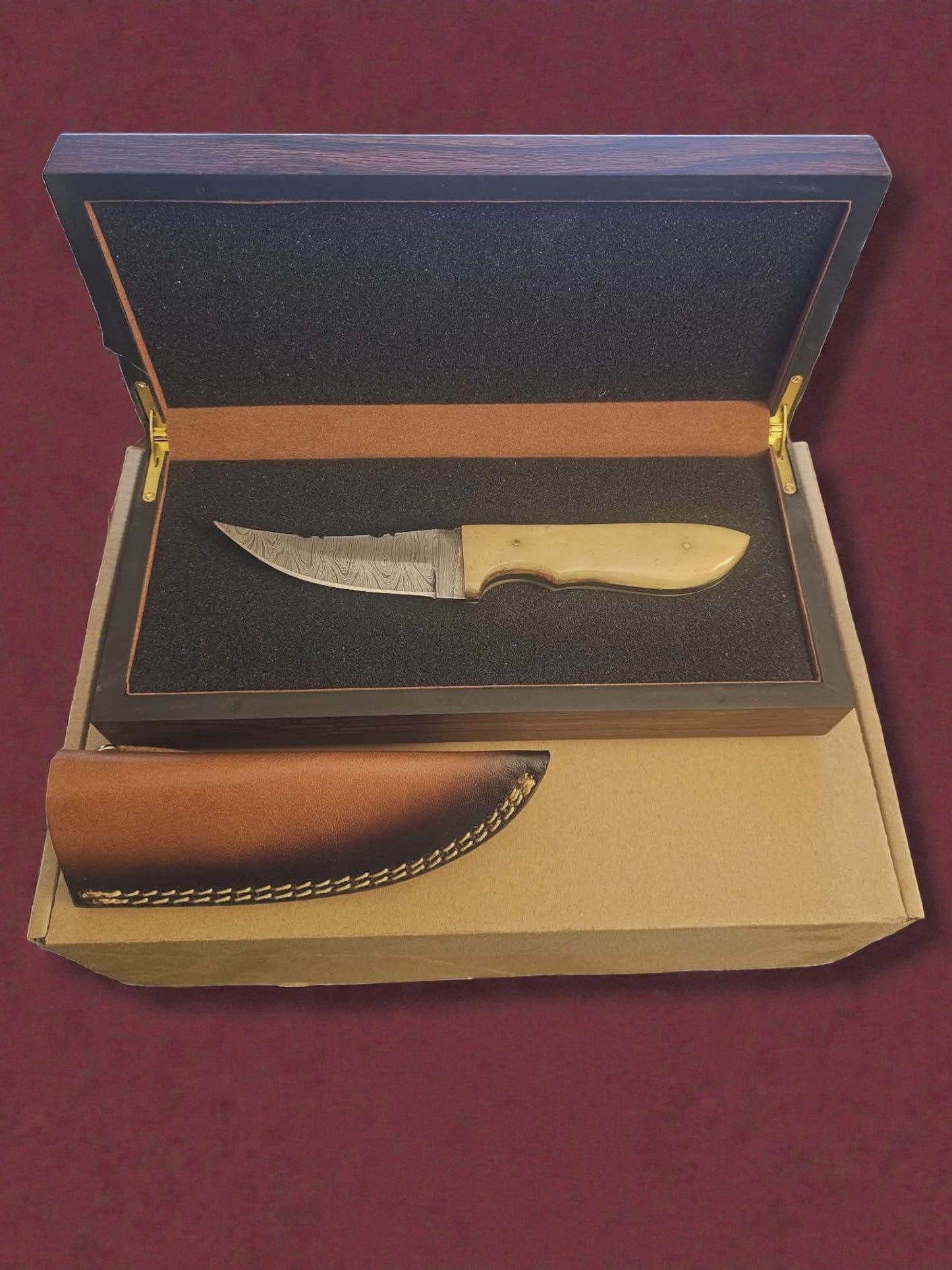 R007 - Χειροποίητο Custom Hunting-Skinner από Δαμασκηνό ατσάλι & Κόκκαλο καμήλας