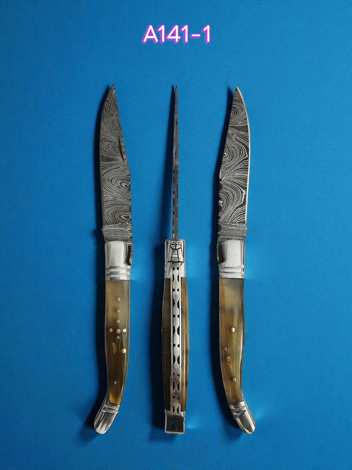 A141 Handmade Laguiole Rustique - Damascus Steel & Ram Horn