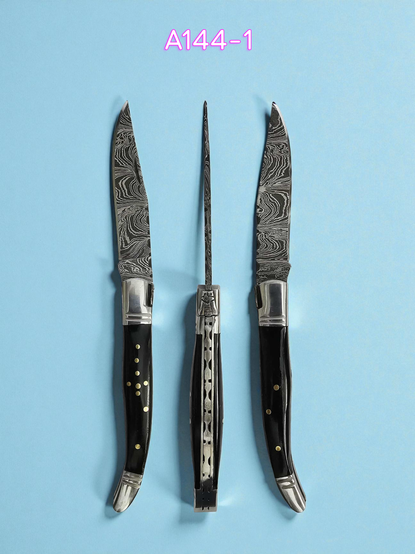 A144 Handmade Laguiole Rustique - Damascus Steel & Buffalo Horn