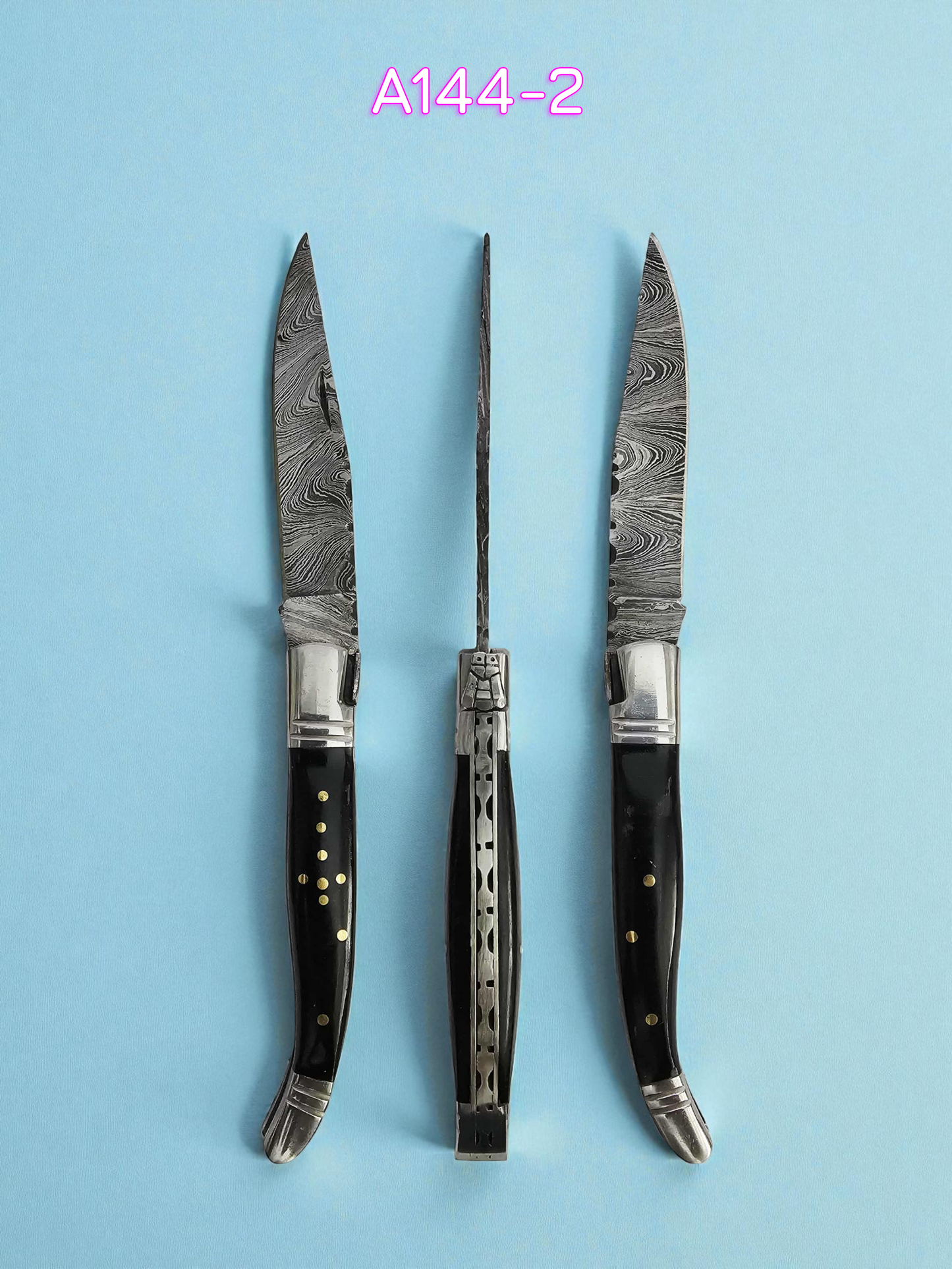 A144 Handmade Laguiole Rustique - Damascus Steel & Buffalo Horn