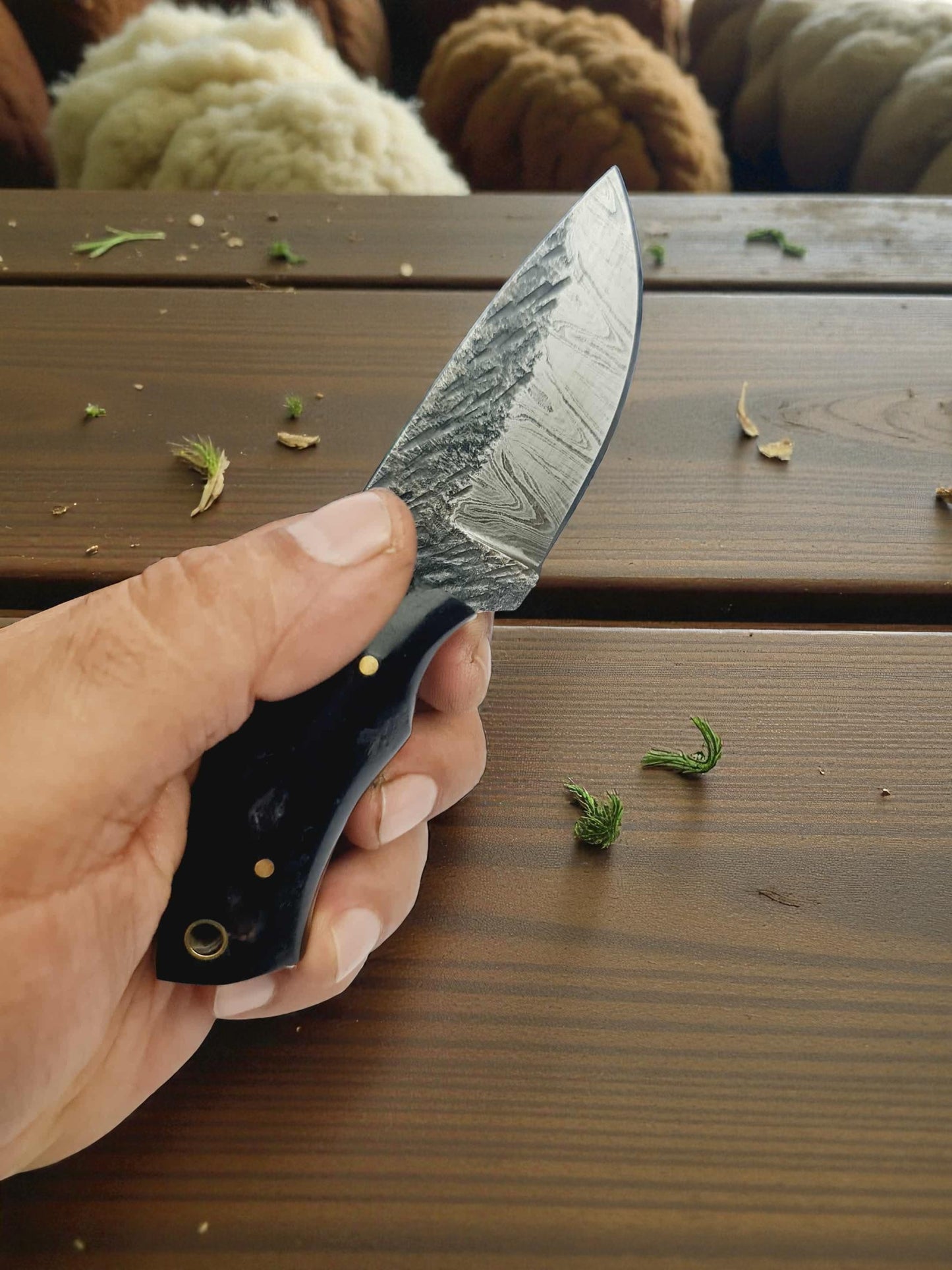 H116 Handmade Mini Skinner Knife - Damascus Steel & Ram Horn