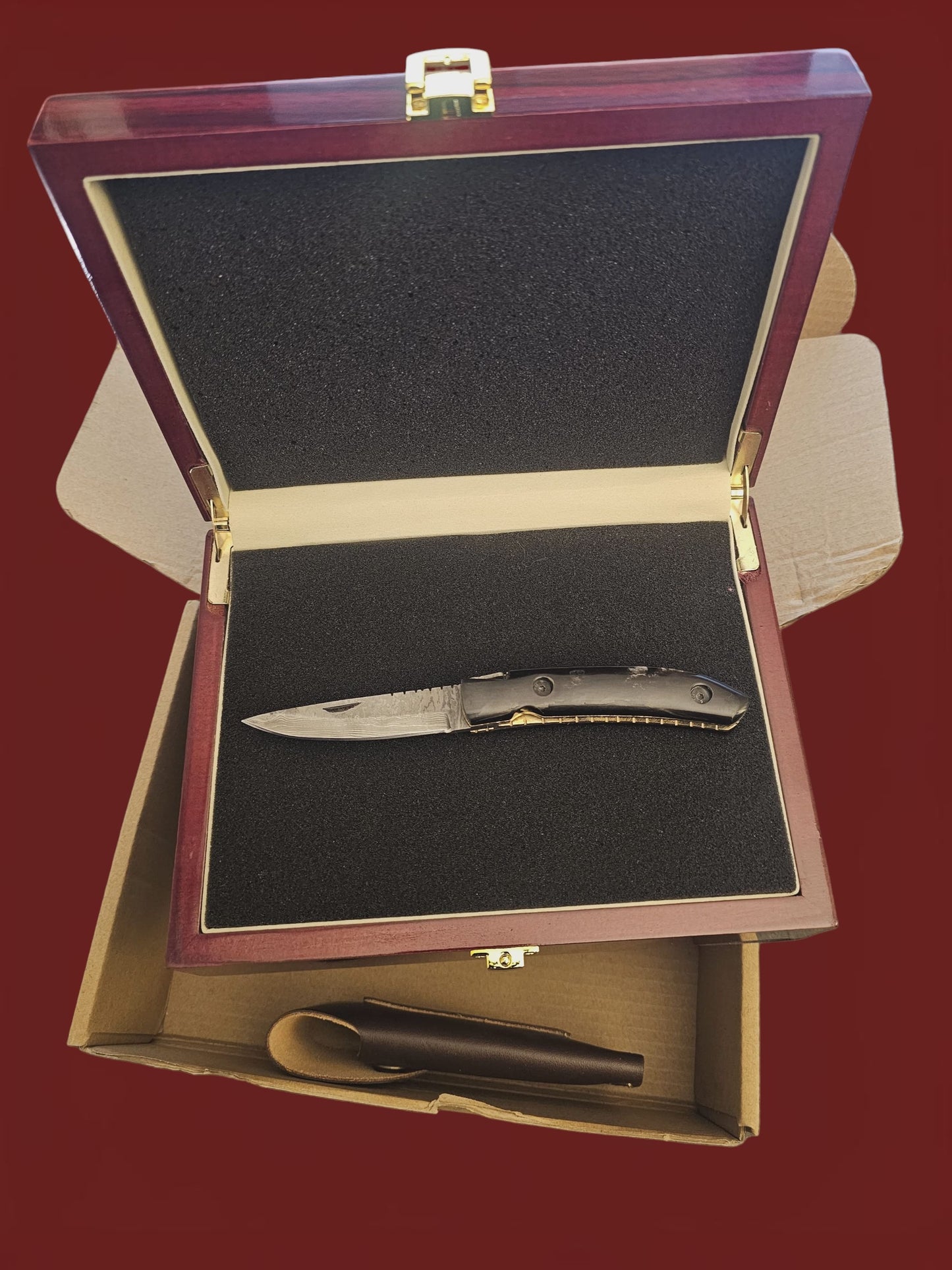 F089 Laguiole de Poche - Stainless Damascus & Horn