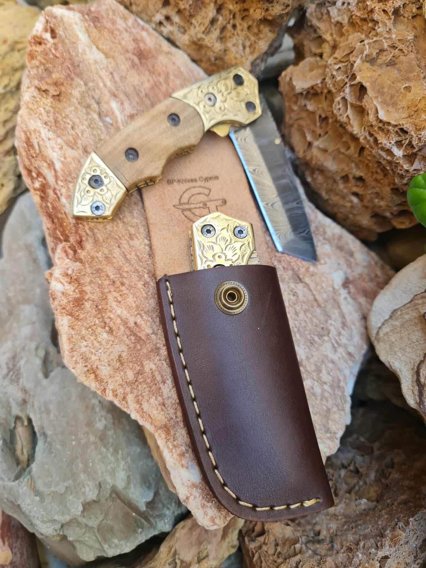 Handmade Limited Edition with Serial Number 19cm Knife with Damascus Steel - Olive wood & Hand Engraved Brass (Exclusive Knife with Serial Number)