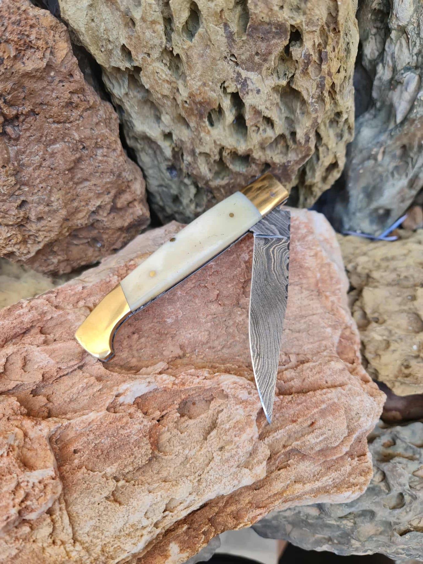Handmade Resolza Pattadese – 23cm Italian Style Folding Knife with Damascus Steel - Brass & Camel Bone