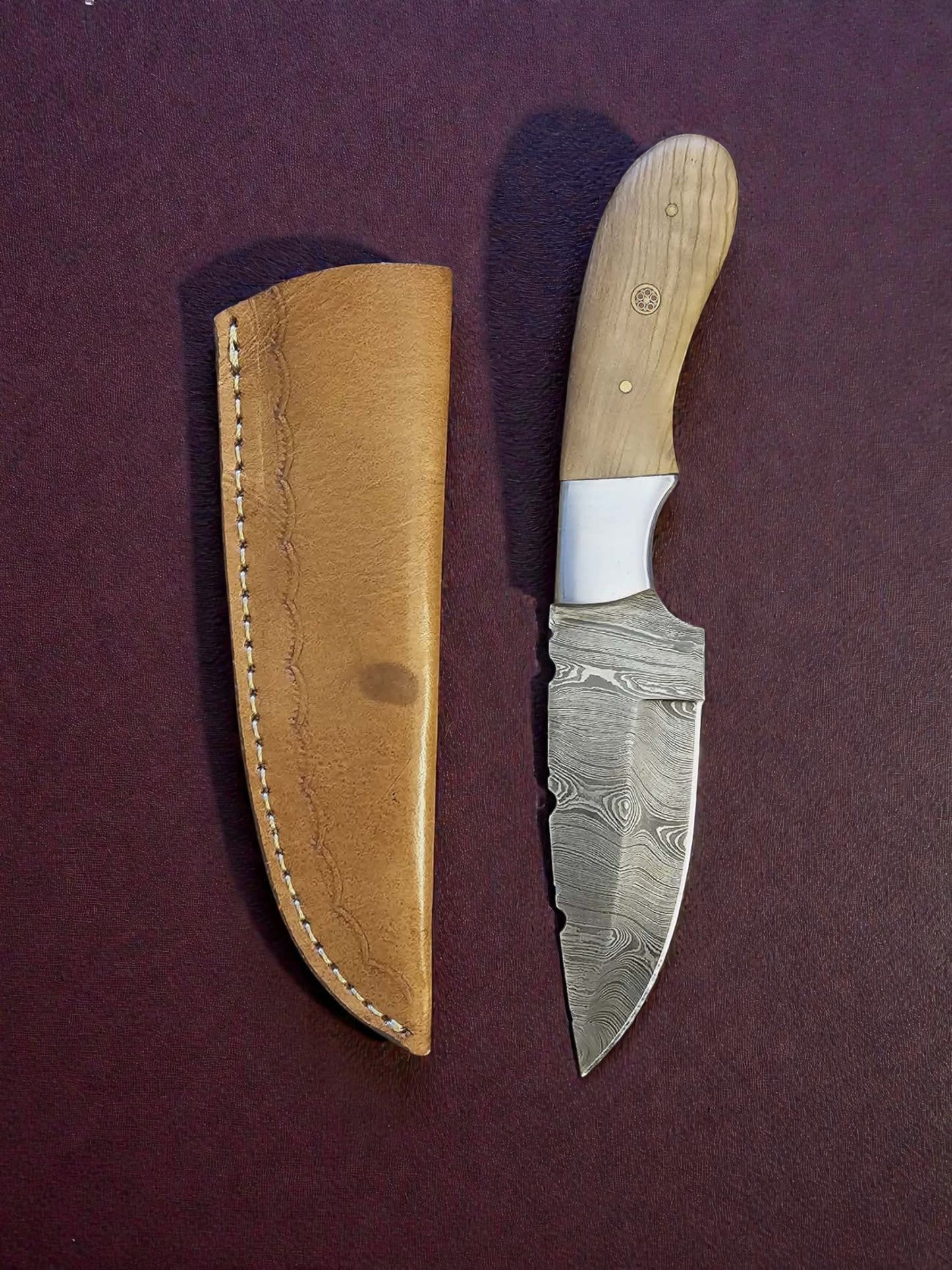 R002 - Χειροποίητο Skinner από Δαμασκηνό ατσάλι & Ξύλο ελιάς