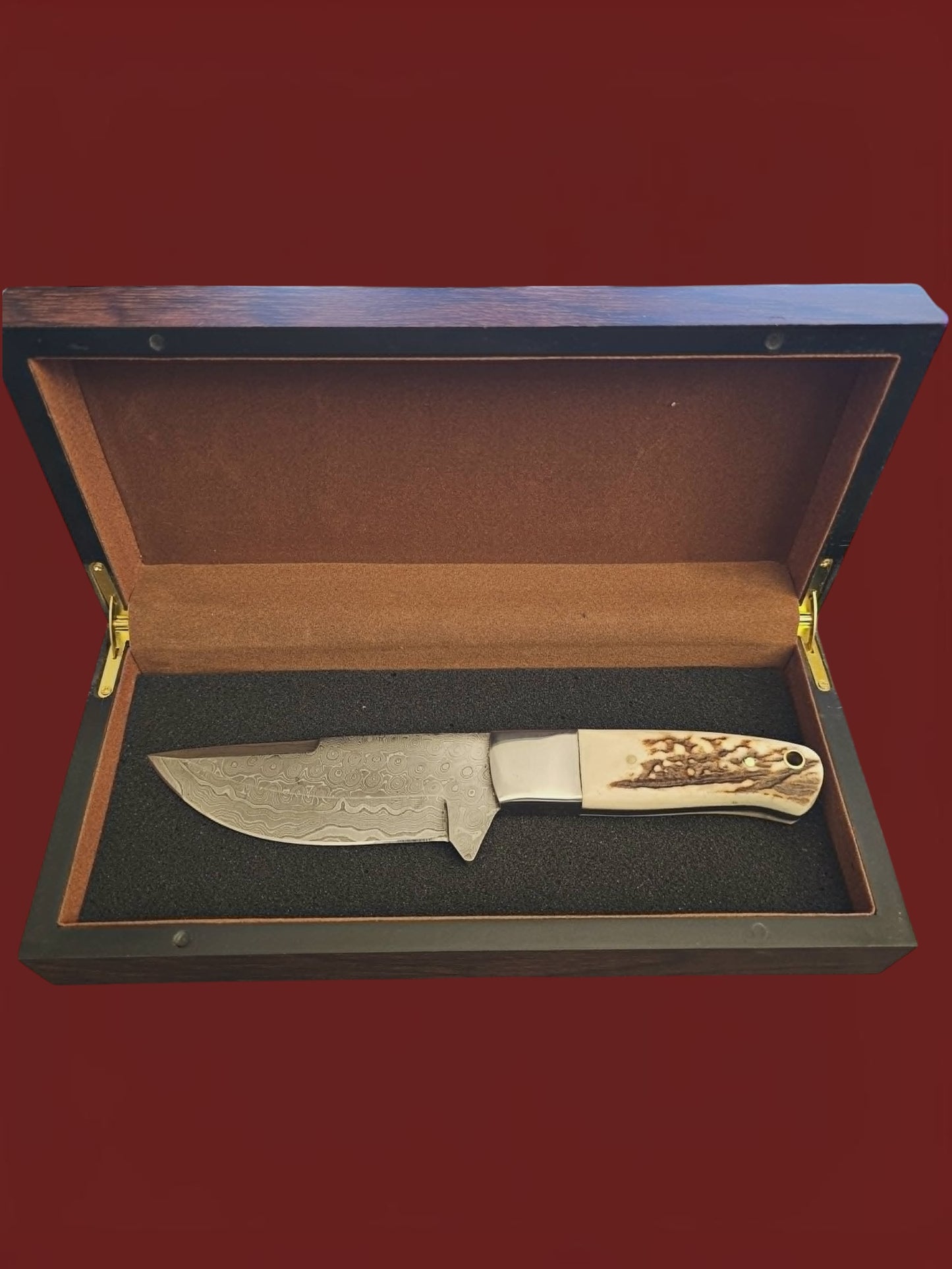 R032 - Hunting Knife - Damascus Steel & Horn