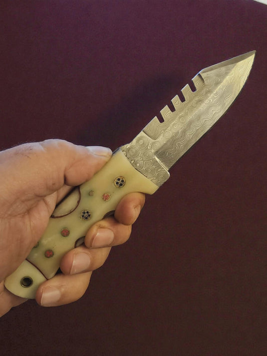 R011 - Χειροποίητο Hunting Knife από Δαμασκηνό ατσάλι & Κόκκαλο καμήλας