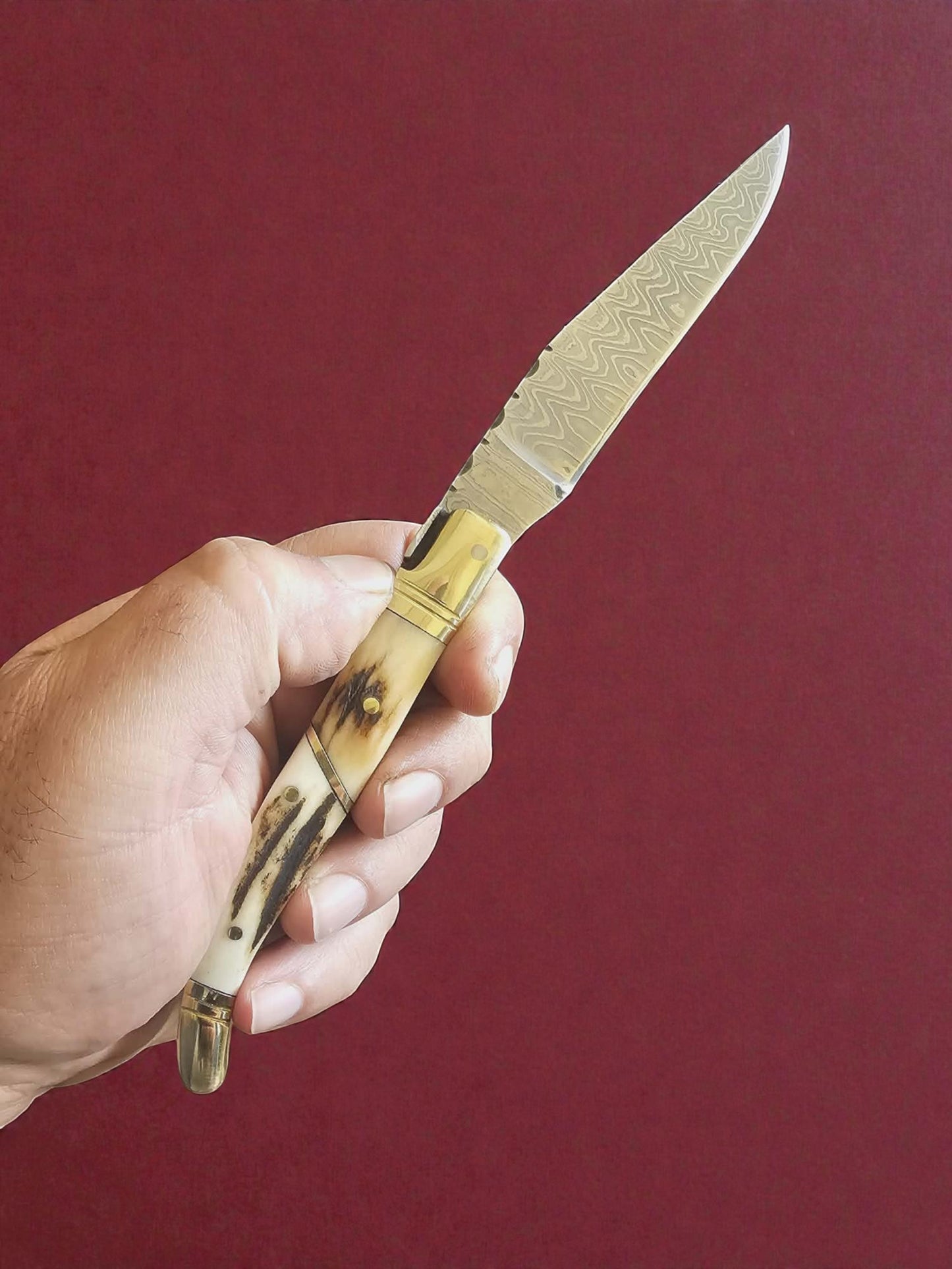 F033 - Χειροποίητο Laguiole Classique από Δαμασκηνό ατσάλι νέας γενιάς (ανοξείδωτο) & Κέρατο κόκκινου ελαφιού