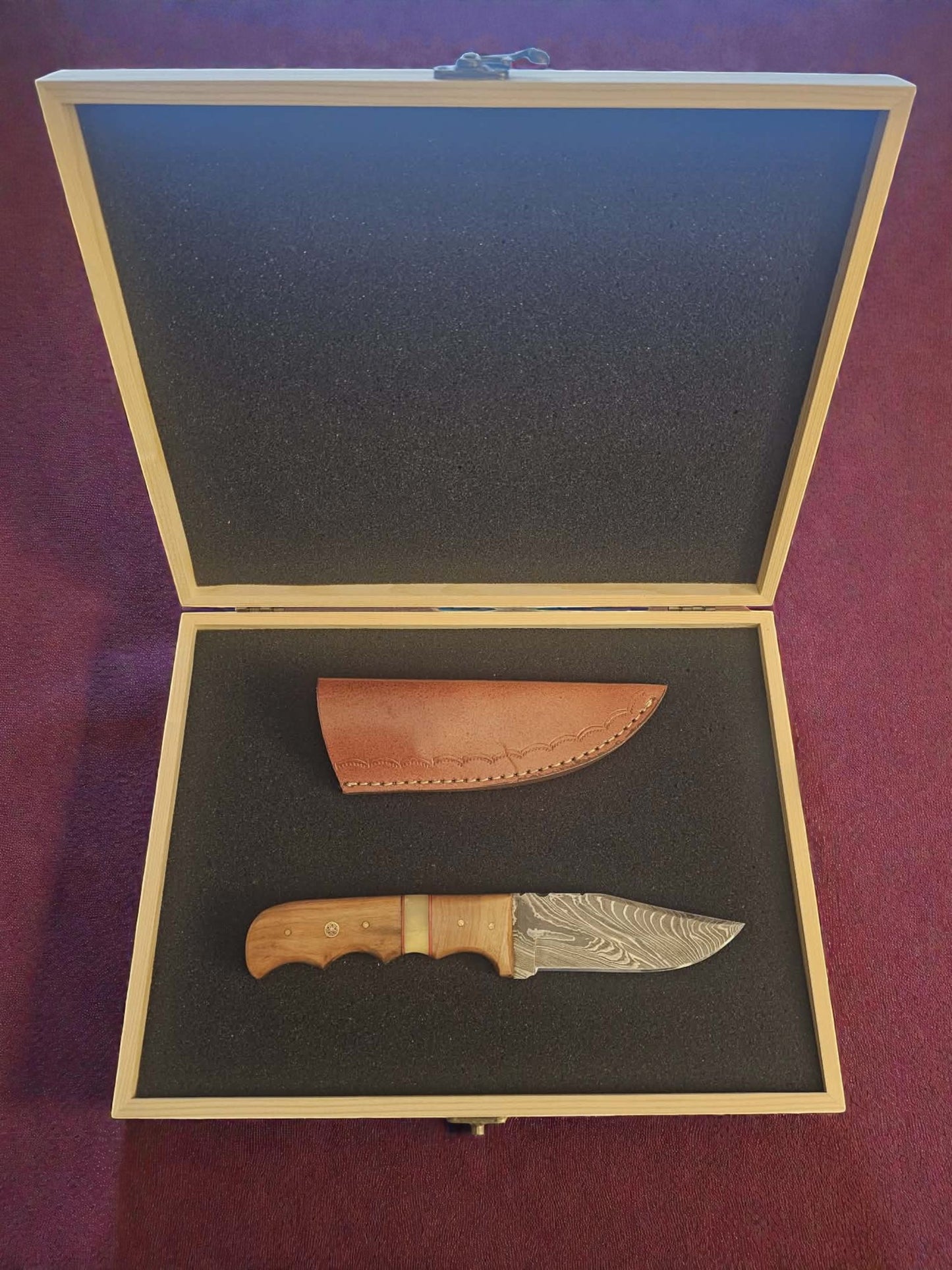 R004 - Χειροποίητο Skinner από Δαμασκηνό ατσάλι - Ξύλο ελιάς & Κόκκαλο καμήλας