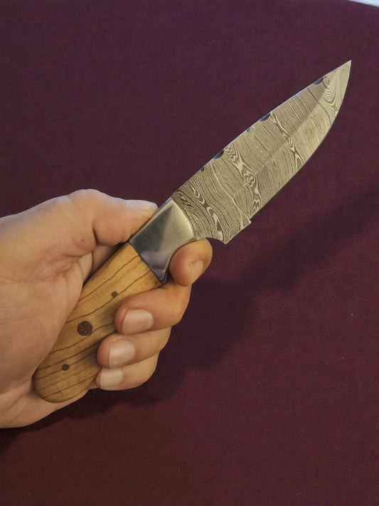 R002 - Χειροποίητο Skinner από Δαμασκηνό ατσάλι & Ξύλο ελιάς