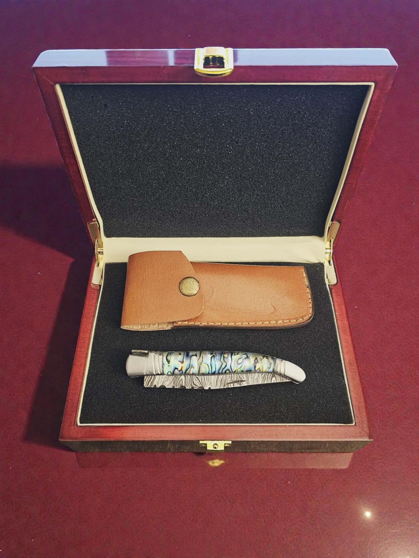 F071  Laguiole Rustique - Damascus Steel & Shell