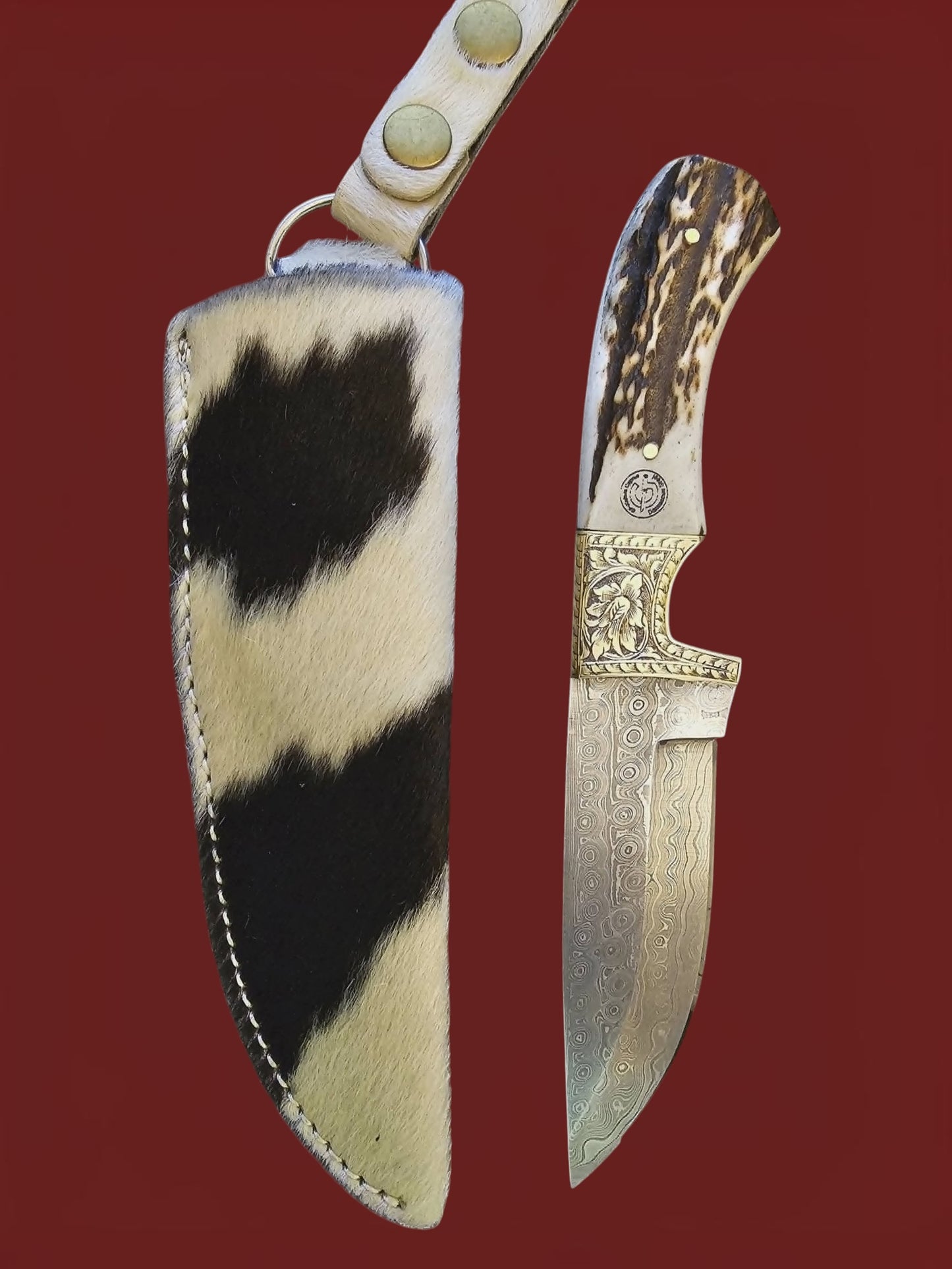 R026 - Hunting Knife - Damascus Steel & Horn