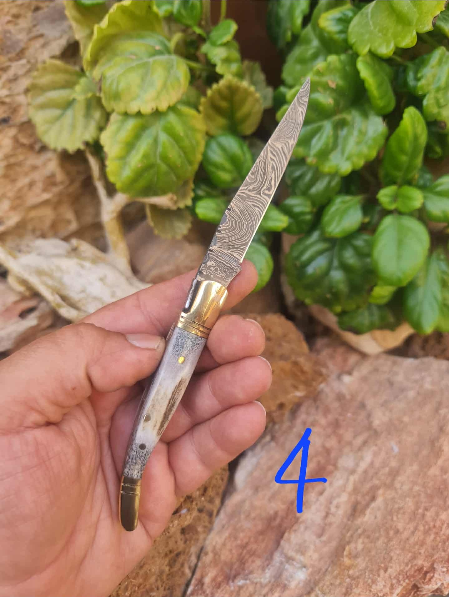 Handmade 19cm Laguiole Classique with Damascus Steel - Red Deer antler & Brass
