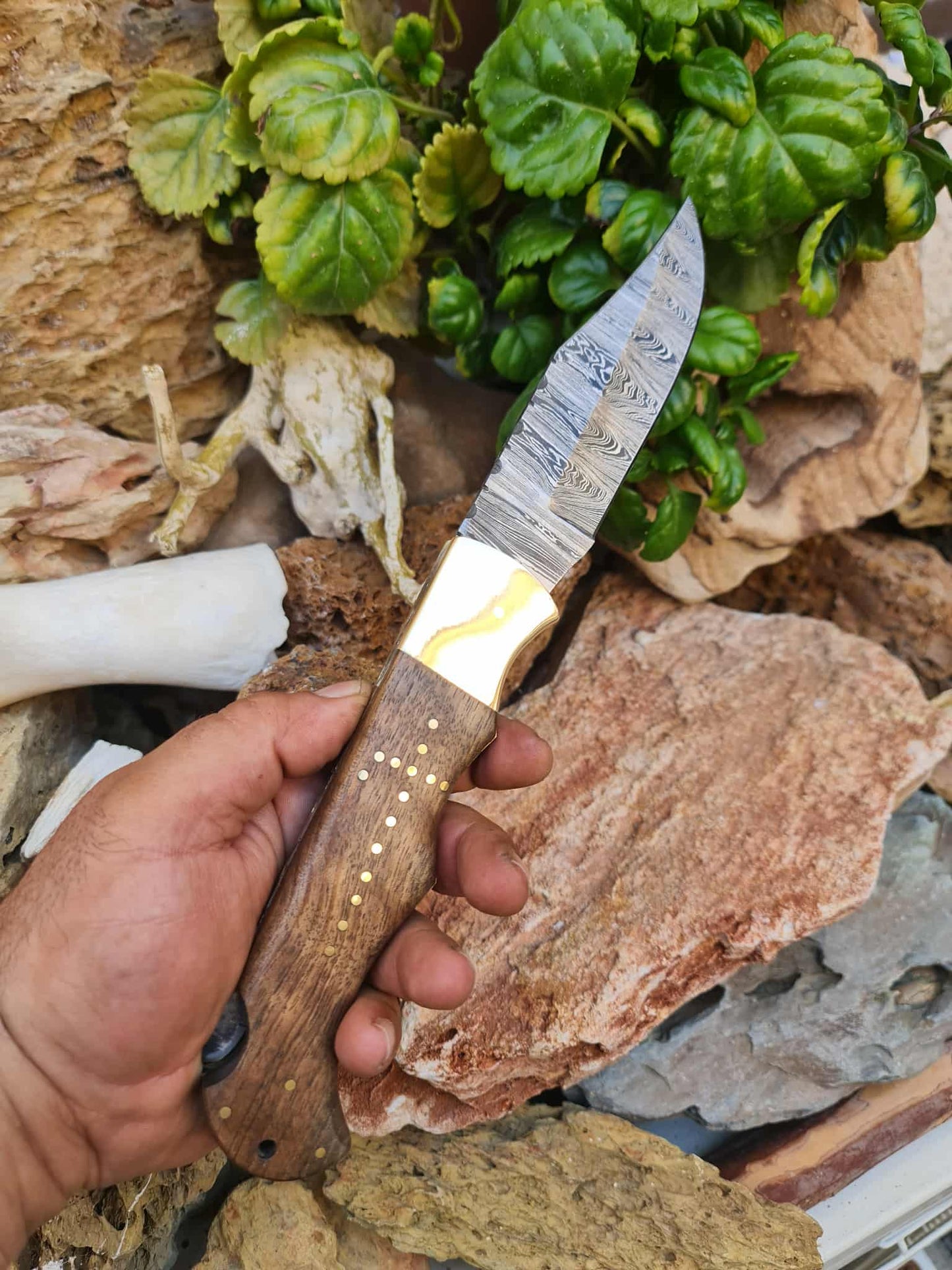 Handmade Tactical – 30cm Folding Knife with Damascus Steel - Walnut Wood & Brass