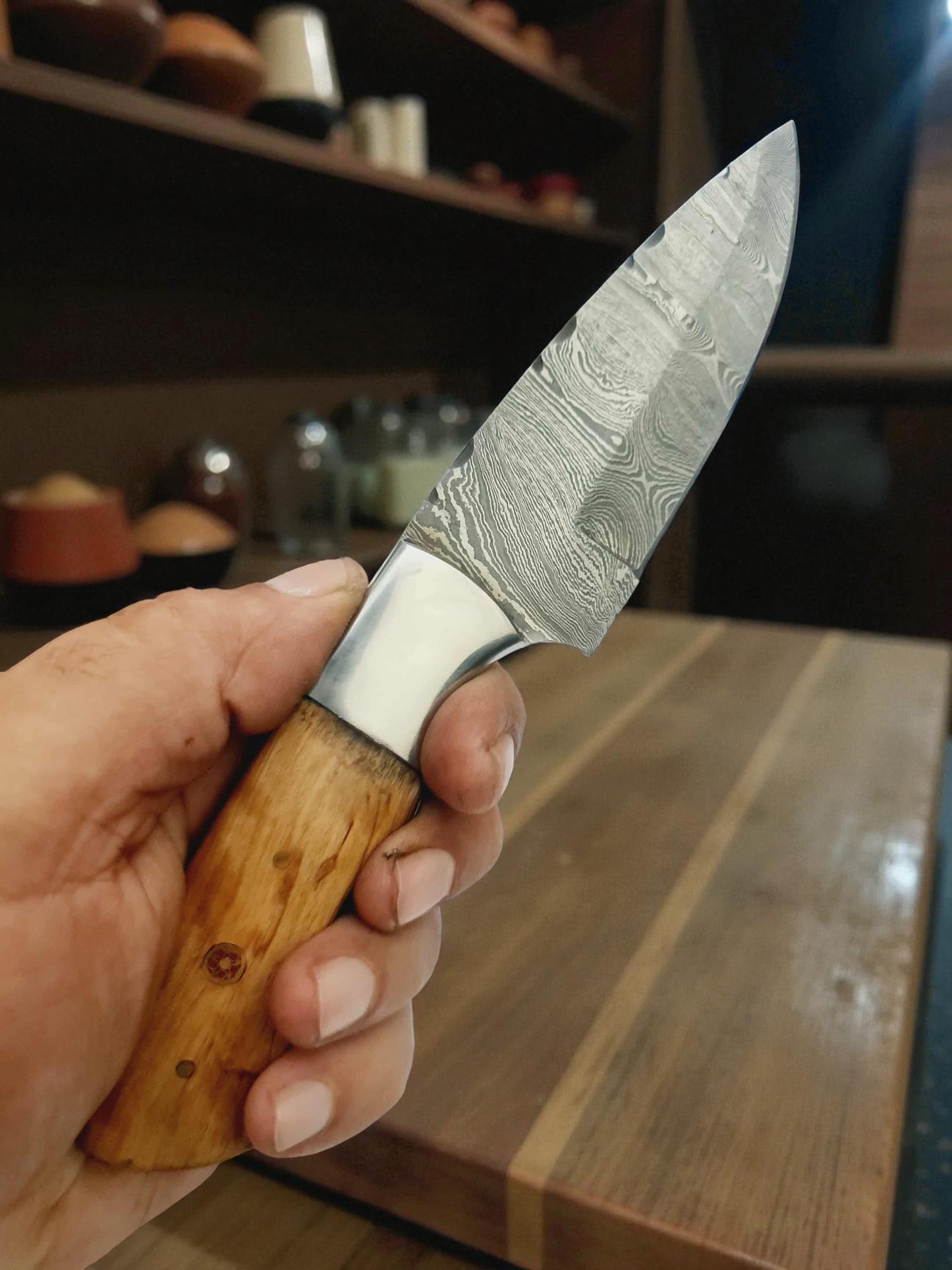 H102 Handmade Skinner Knife - Damascus Steel & Olive woo