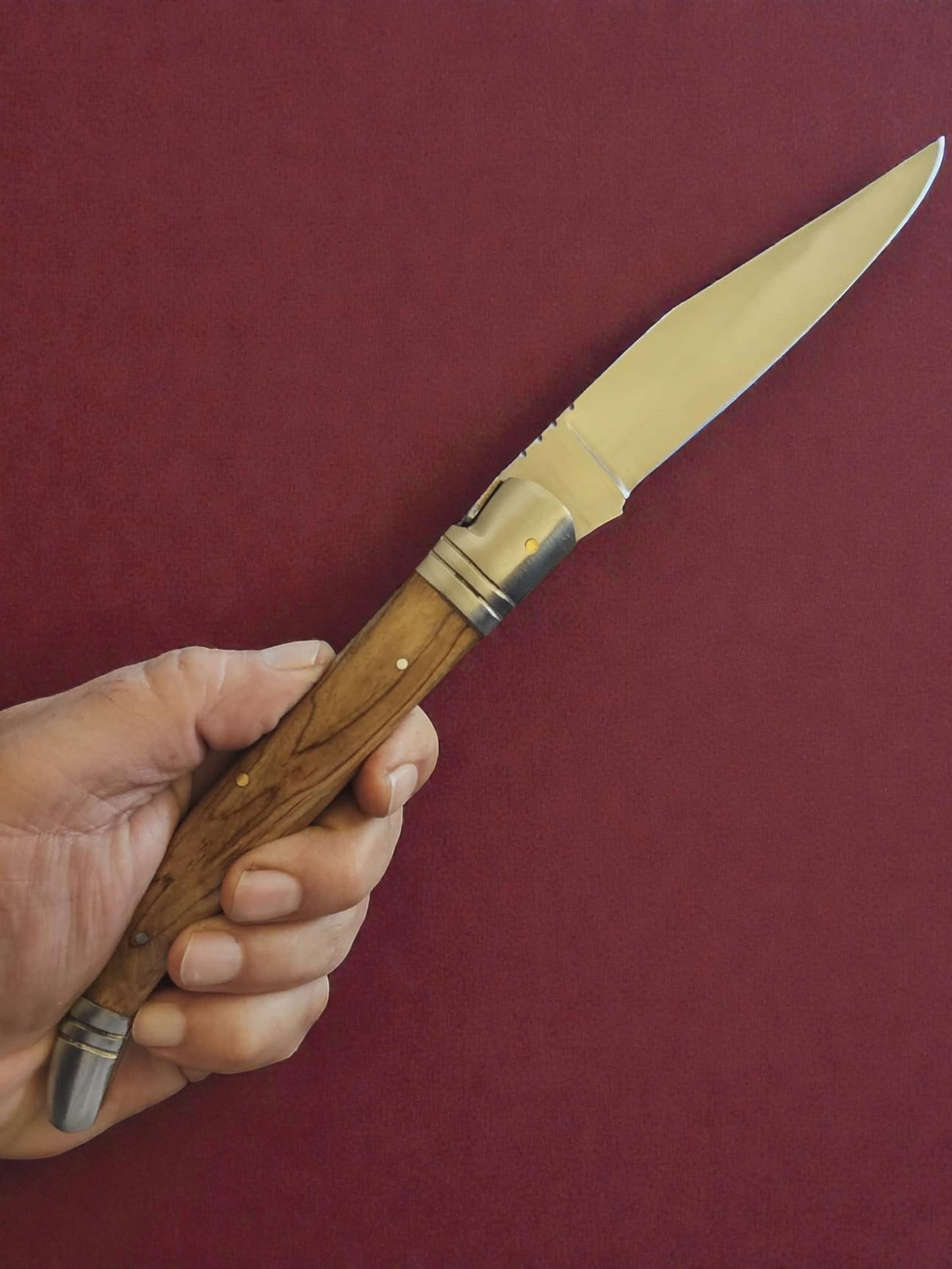 F031 - Χειροποίητο Laguiole Bougna από Ανοξείδωτο Ατσάλι & Ξύλο Ελιάς