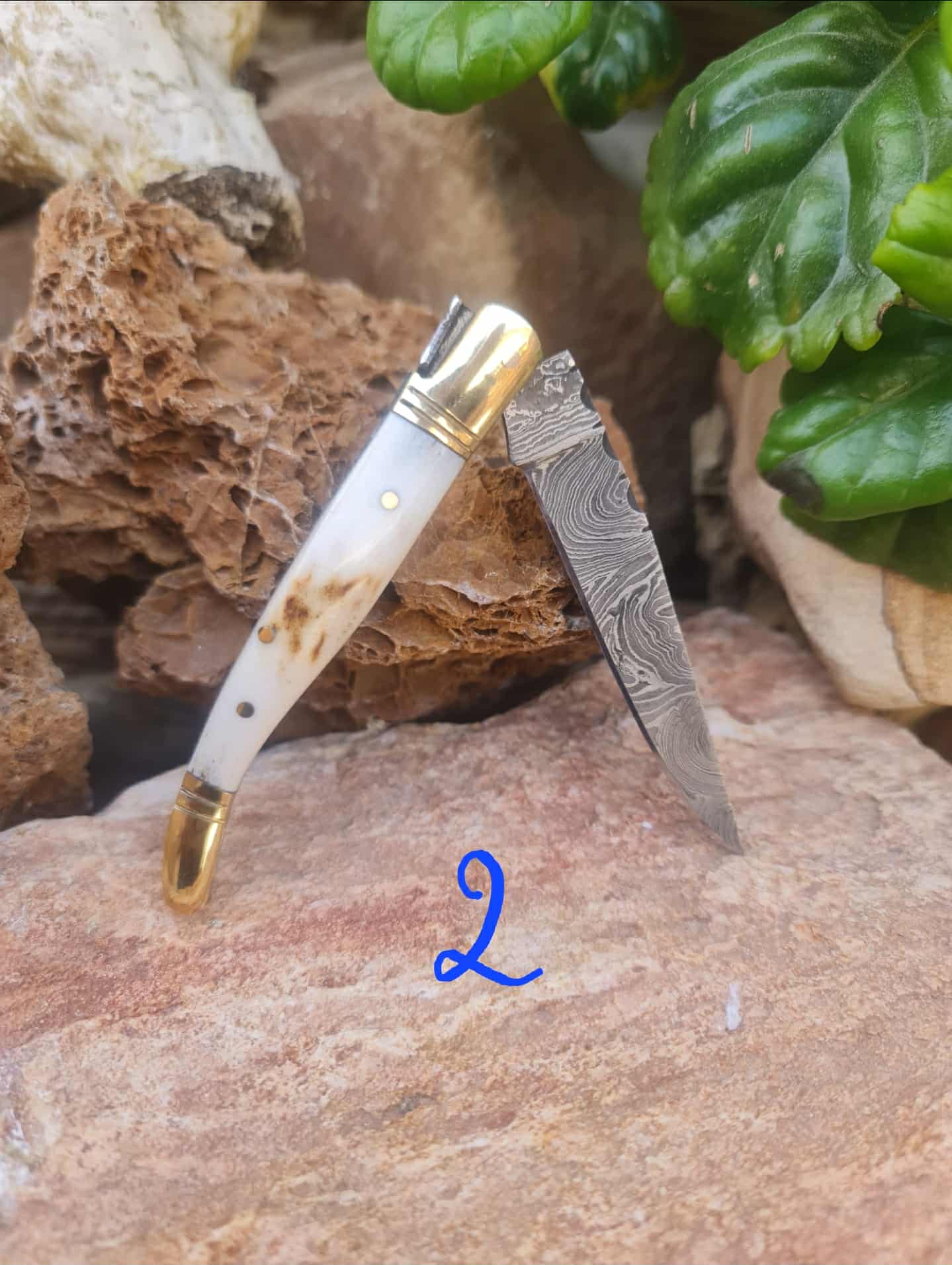 Handmade 19cm Laguiole Classique with Damascus Steel - Red Deer antler & Brass