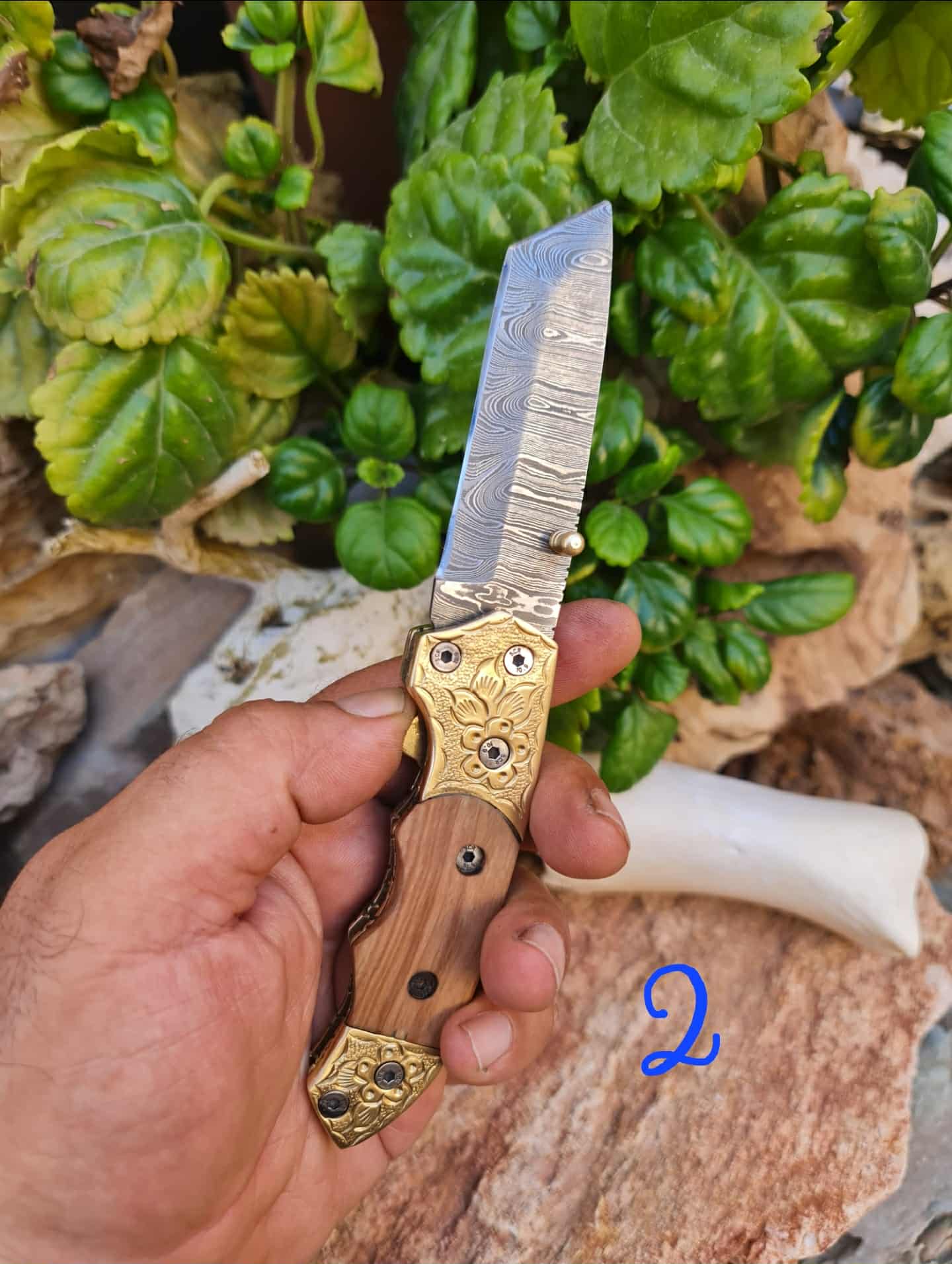 Handmade Limited Edition with Serial Number 19cm Knife with Damascus Steel - Olive wood & Hand Engraved Brass (Exclusive Knife with Serial Number)