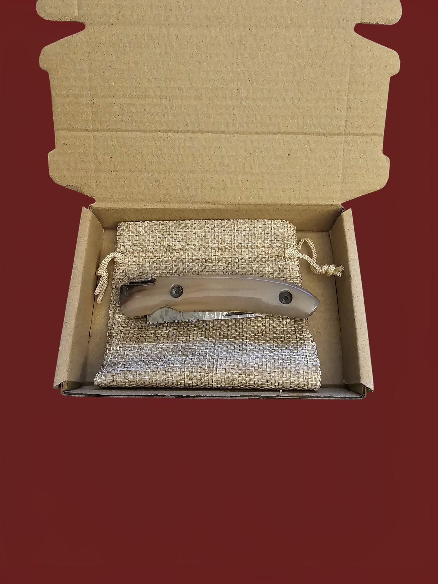 F090 Laguiole de Poche - Stainless Damascus & Horn