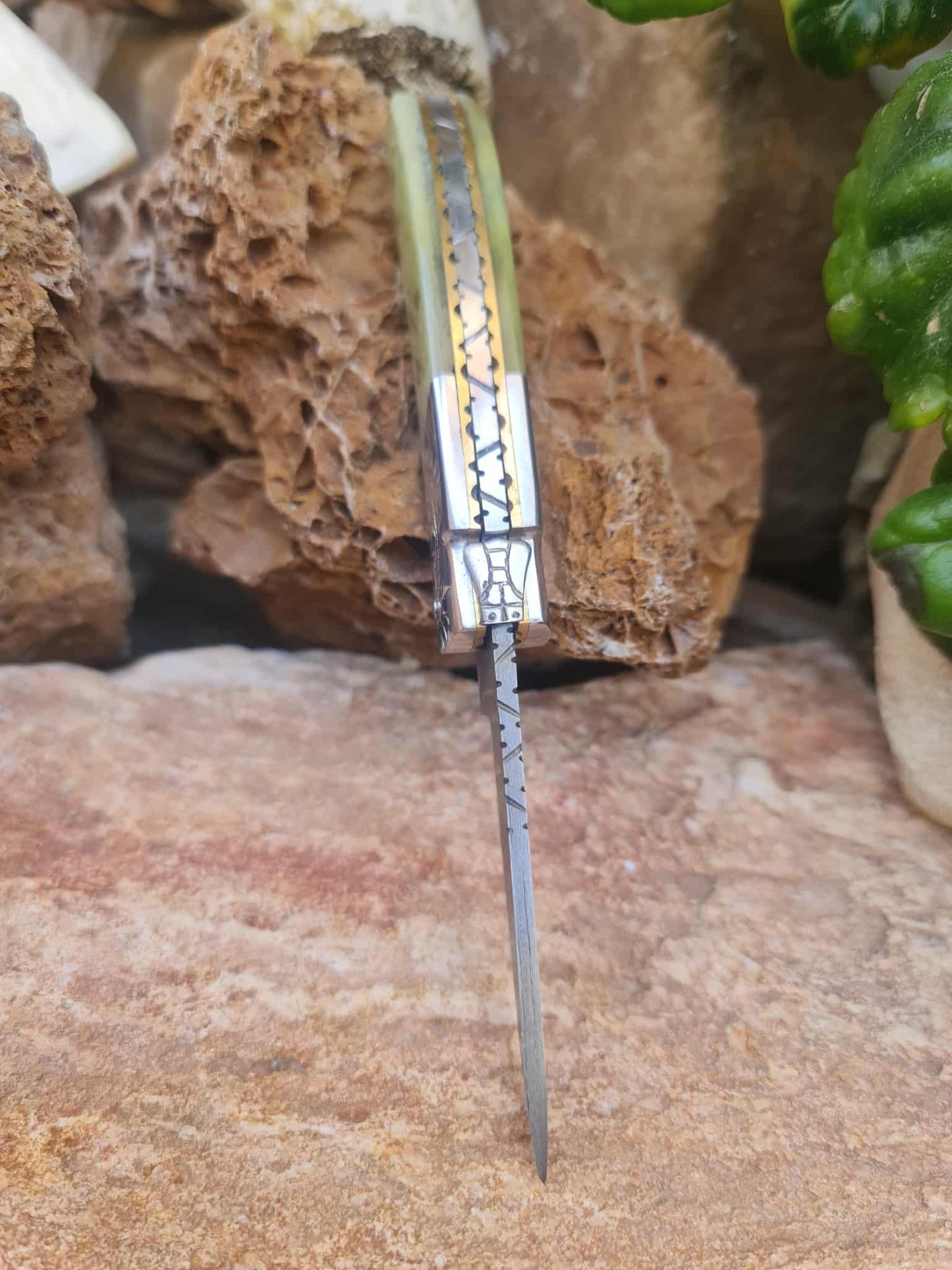 Handmade 16cm Laguiole de Poche with Stainless Damascus® - Stabilized Camel Bone & Hand Engraved AEB-L Steel