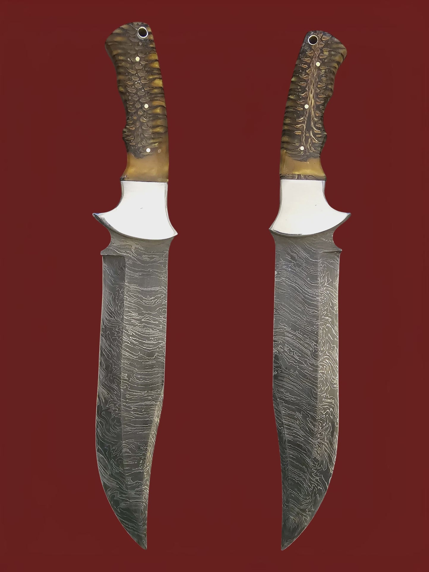 R048 Hunter Drop Point - Damascus Steel & Pine Cone