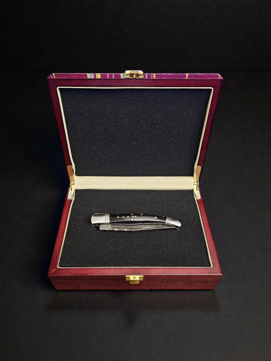 A144G – Χειροποίητο Laguiole Rustique + Δερμάτινη Θήκη + Premium Ξύλινο Κουτί Δώρου